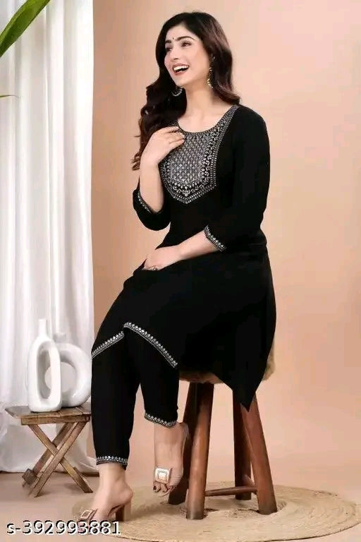 Anugraha Women Kurta Pant Set with Sequence Work
