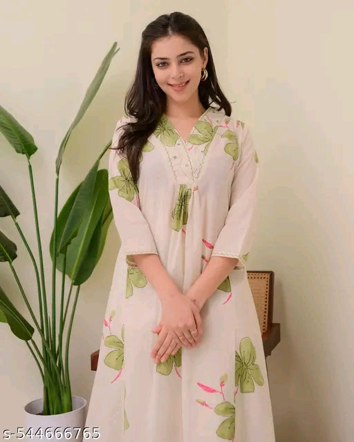 women embroiderd kurta set