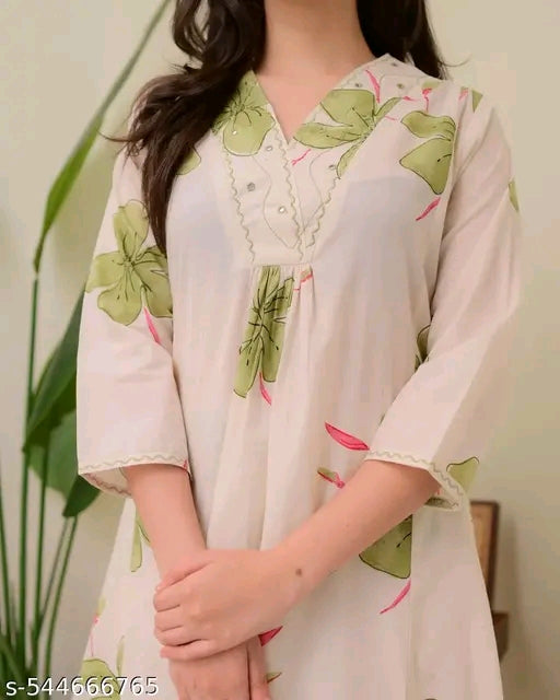 women embroiderd kurta set