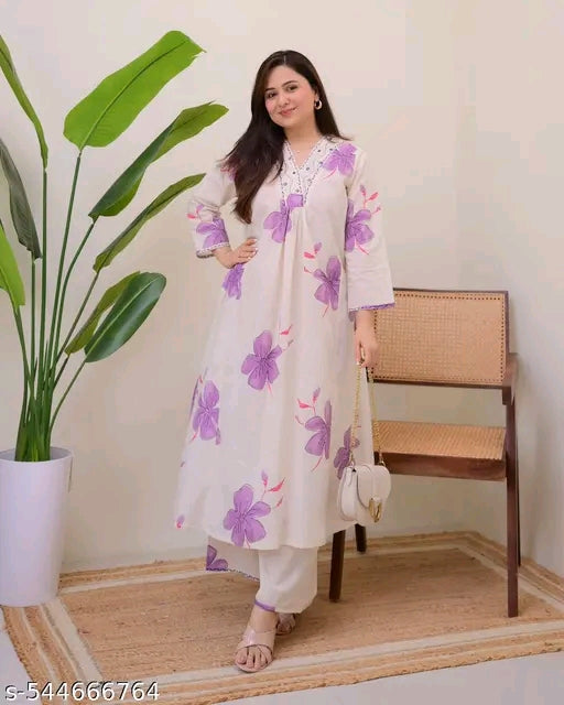 women embroiderd kurta set